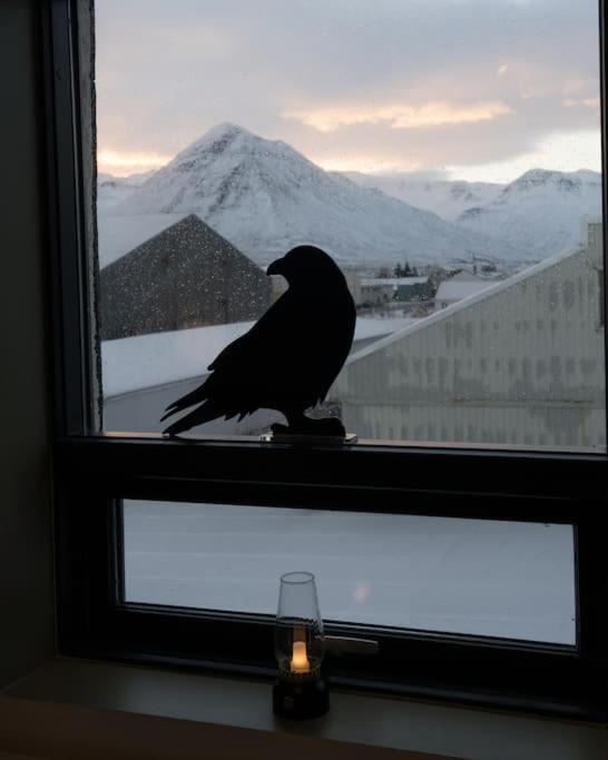 Scenic Penthouse - Ocean View & Skylight Windows Leilighet Siglufjordur Eksteriør bilde